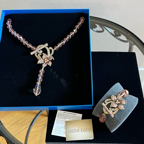 Heidi Daus Jewelry - Heidi Daus Statement Lily Necklace & Bracelet 💎🌺